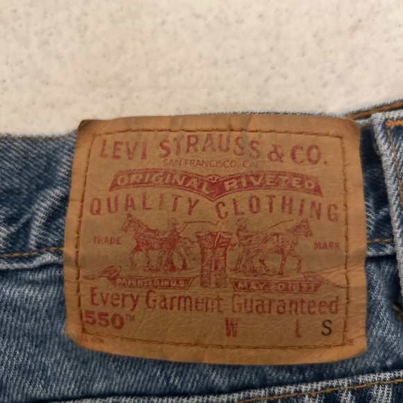 Levis 550 Jeans Women’s 14S Vintage High Rise Mom Red Tag Medium Wash Logo Denim - Picture 5 of 11